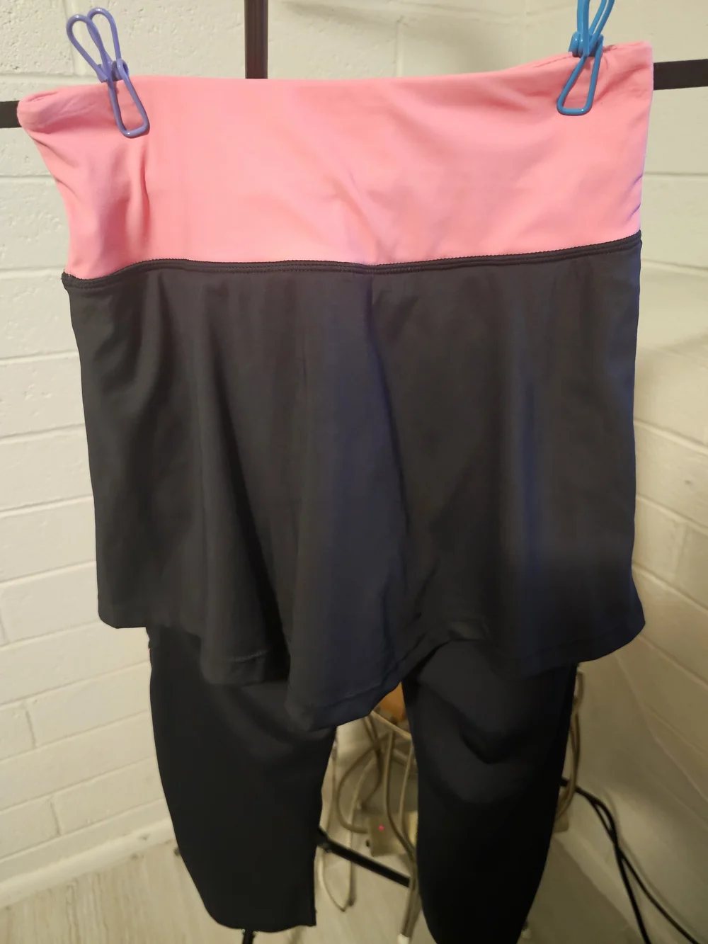 ANIVIVO Women’s XS 2-in-1 Athletic Skort Pink Black Built-In Leggings